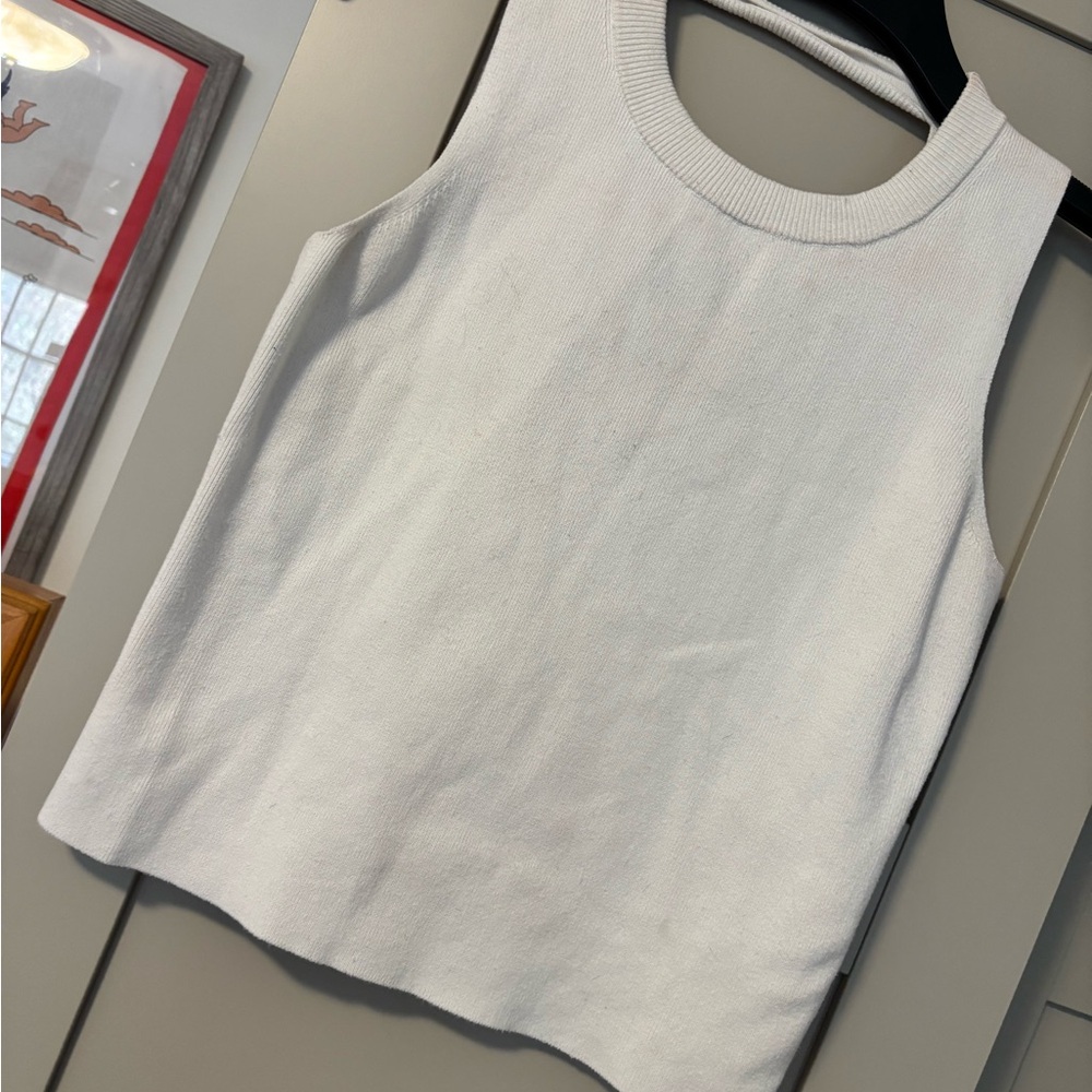 Banana Republic Cream Light Sweater Sleeveless Top